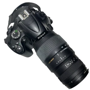 Nikon D5000 AF-S Nikkor 55-200 mm e obiettivi Sigma DG 70-300 mm 1:4-5.6 Godox Flash - Foto 1 di 11
