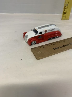 2006 Jada Toys D Rods 1/64 Scale 1949 Dodge Air Flow Fire Tanker Truck - Image 1 of 2
