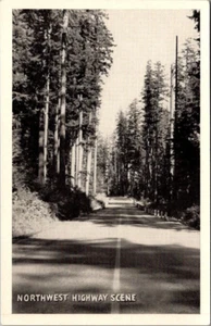 Tarjeta postal RPPC de NORTHWEST HIGHWAY SCENE Washington FOREST SERVICE - Imagen 1 de 2