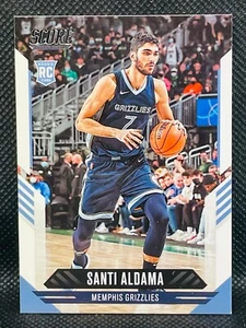 Tarjeta de novato 2021-22 Panini Score Baloncesto - SANTI ALDAMA RC #141 - GRIZZLIES - Imagen 1 de 2