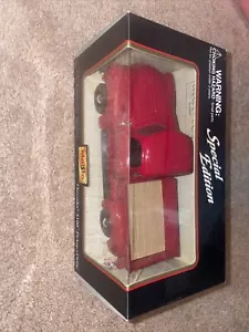 MAISTO 1:25 Scale 1950 CHEVROLET 3100 PICKUP ORANGE DIECAST CAR - Picture 1 of 3