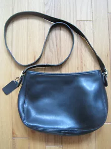 Coach Crossbody Shoulder Purse 90s Classic Solid Black Saddle Leather J8D-6000 - Picture 1 of 4