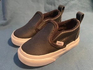 Zapatilla deportiva Vans Off The Wall para niños pequeños talla 4,5 de cuero perforado aro y bucle - Imagen 1 de 8