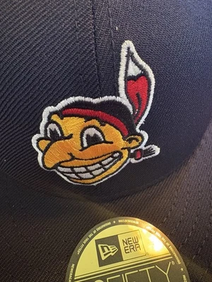 Gorra ajustada 59FIFTY Chief Wahoo Chief 7 7/8 de colección de los Indios de Cleveland Foto 1 de 4