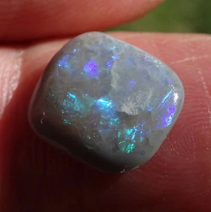 Australian Cut & Polished 2.77 Black Opal "Stunning_Gemstones" - Picture 1 of 7