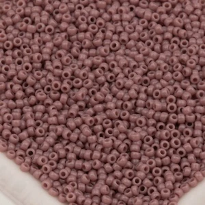 Toho Seed Beads 15/0 Purple Opaque 10g #52 10647170 - Picture 1 of 1