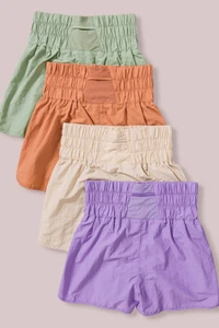 Pantalones cortos informales para mujer Zenana cortavientos con pretina ahumada correr gimnasio activo - Imagen 1 de 186