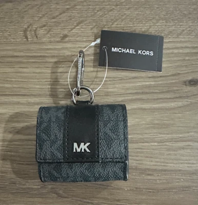 ⭐️NWT⭐️ Michael Kors Apple AirPod Pro Case w/Removable Lanyard Black - Image 1 of 4