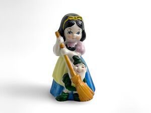 JSNY Śnieżka i Krasnolud Porcelanowy Dzwonek Disney 4" H TAKI SŁODKI