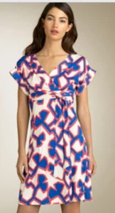 Diane von Furstenberg DVF Vtg Geometric Red/White/Blue Silk Wrap Toby Dress Sz 4 - Picture 1 of 8