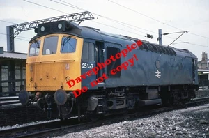 Original 35mm Eisenbahndia (Q51) 25133 @ Carnforth Nov 1982 - Bild 1 von 1