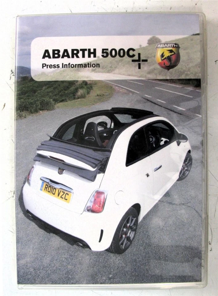 FIAT 500 C Car Press Pack Jul 2010 CD Photographs - Image 1 of 4