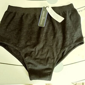 ROYAL BLUE AVENUE NL Beautiful Shaping Pants/ Shapewear in Black SIZE M NEW - Picture 1 of 1