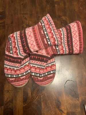 WOMEN'S KNIT MUK LUKS MUKLUKS SWEATER SLIPPERS BOOTS Pink/Red SIZE 4/5 EUC - Image 1 of 3