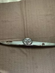 2000-2004 Toyota Avalon OEM Rear Trunk Lid Chrome Garnish Trim 76801-07010-Used - Picture 1 of 5