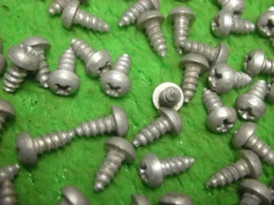 1000 CABEZA REDONDA PHILLIPS TORNILLO ROSCADO CHAPA # 4 x 1/4" - Imagen 1 de 1
