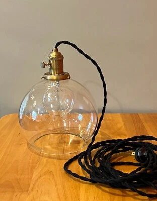 Colgante eléctrico de latón con pantalla de globo abierto transparente para escuela con cable de tela negro Foto 1 de 4