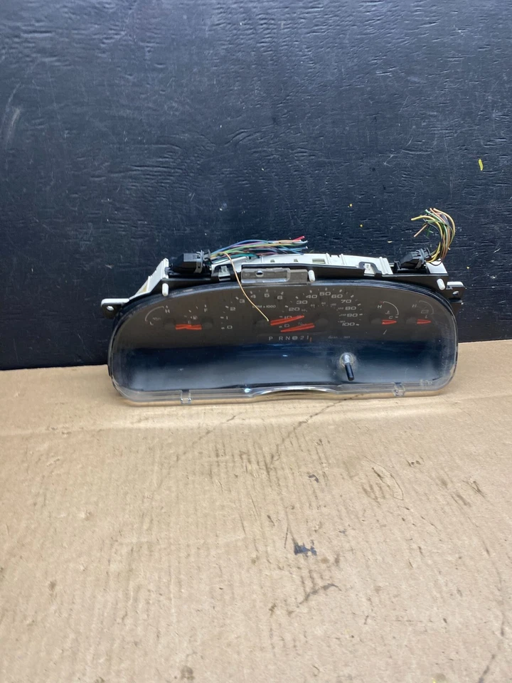 2006 Ford E150 E250 E350 VAN Gauge Speedometer Cluster O6816 DG - Image 1 of 4