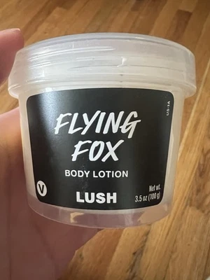 Loción corporal Lush Flying Fox 4,5 OZ TOTALMENTE NUEVA Foto 1 de 4