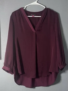 Vince Camuto Silky Hi-Low Blouse Womens Large Crisp Merlot VNeck 3/4 Sleeve NWT - Picture 1 of 6