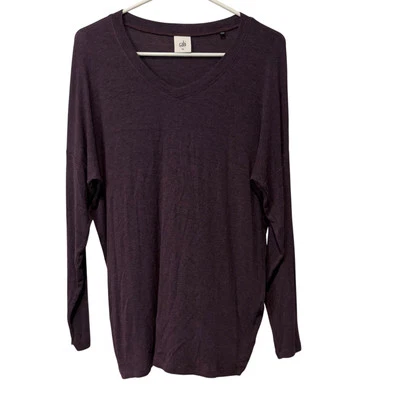 Camisa para mujer Cabi XS manga larga púrpura de gran tamaño elástica básica jaspeada Foto 1 de 4