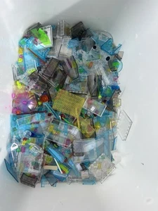 LEGO TRANSLUCENT CLEAR BRICKS BUNDLE PIECES LEGO SPACE PARTS Windows Windscreen - Picture 1 of 2