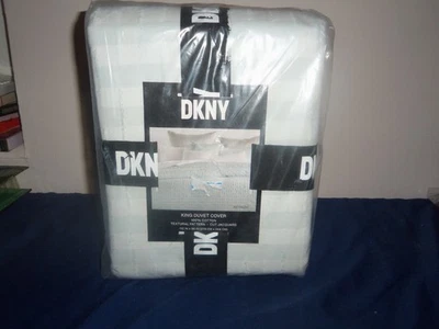 DKNY White Textured Cut Jacquard Refresh Cotton King Duvet Bed Cover Mist - Image 1 of 2