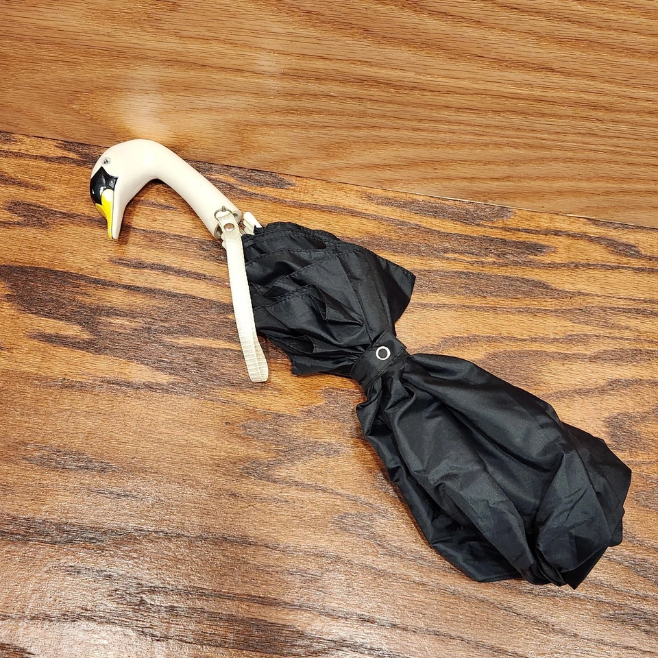 READ Vintage 1983 Berkshire Swan Goose Duck Head Handle Folding Umbrella Works! - Image 1 of 4