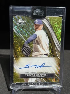 2024 Topps Cromo Nero Trevor Hoffman Auto Oro Rifrattore /50 Padres CBA-TH - Foto 1 di 2