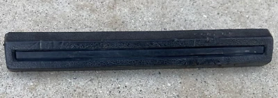 PARAGOLPES DELANTERO LINCOLN CONTINENTAL PROTECTOR ALMOHADILLA CENTRAL LADO IZQUIERDO O DERECHO 1975-1976 Foto 1 de 4