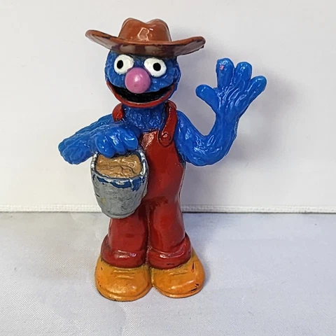 Vintage JHP FARMER GROVER Figure PVC Plastic Sesame Street Red Overalls W Bucket Cover