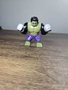 Lego Super Heroes Avengers Age of Ultron Hulk Minifigure Black Arms 