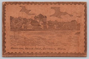 Cartolina Leather Pavilion Belle Isle Detroit Michigan fronte mare in rilievo - Foto 1 di 2