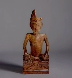 Vintage Hand Carved Wood Figurine Sculpture Figure Bali / Indonesia 4” Tall - Picture 1 of 12