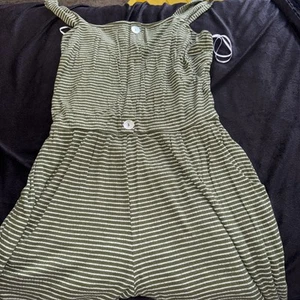 Women’s Size XL Jumpsuit By Kaileigh Green And White Tie Back - Picture 1 of 8