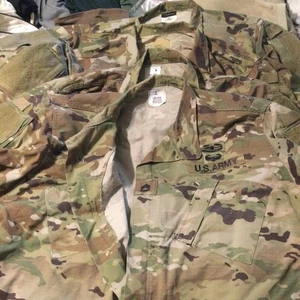 Coat, ACU, Size X-Large, Multicam, Cargo Pockets, Used Lightly, With Patches - Picture 1 of 8
