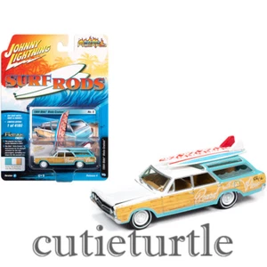 Johnny Lightning 1964 Oldsmobile Vista Cruiser Wagon 1:64 Blue JLSF018 JLSP110 A - Picture 1 of 1