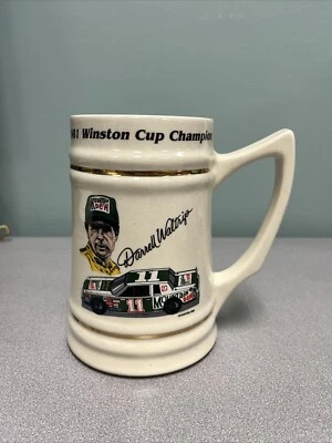 Taza Darrell Waltrip Winston Cup Champion 1981 Stein - NASCAR Mountain Dew Buick Foto 1 de 2