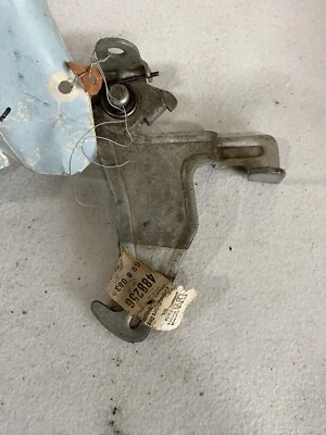 Pontiac Bonneville Catalina 1973 capó captura de seguridad NOS 73 Foto 1 de 4