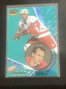 Nicklas Lidstrom 1997-98 Pacific Invincible Emeral Green Parallel #49 (NM) - Picture 1 of 2