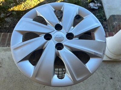 (1) 起亚 RIO 15 英寸原始设备制造商轮毂盖轮毂盖银色饰面 52960-H9100 — 第 1/3 张图片