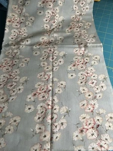 Grau Morning Glory Stoff Quilt Baumwolle 1/2 Yard Beige Rosa Blumen Floral F62 - Bild 1 von 4