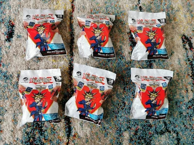 Bolsas sorpresa micro figuras de acción Yu-Gi-Oh - 6 en total. Nuevo y precintado. Foto 1 de 3
