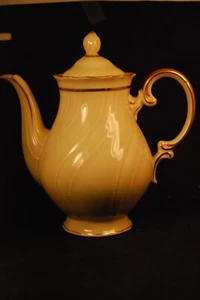Hutschenreuther Orleans Coffee Pot & Lid Revere - Picture 1 of 2