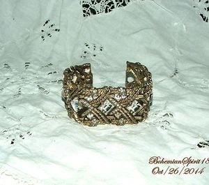 IMPRESIONANTE PULSERA DE FILIGRANA DE COLECCIÓN RETRO ESTRÁS ANCHO TRANSPARENTE TONO DORADO - Imagen 1 de 6