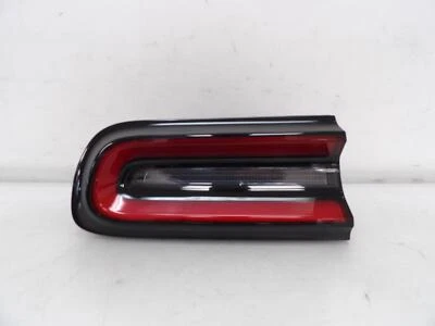 LUZ TRASERA IZQUIERDA DODGE CHALLENGE OEM 2015 - 2017 2018 2019 2020 2021 2022 2023 Foto 1 de 4