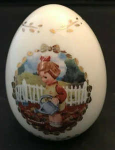 The M.J. Hummel Porcelain Egg Collection "Little Gardener" 1994 - Picture 1 of 2
