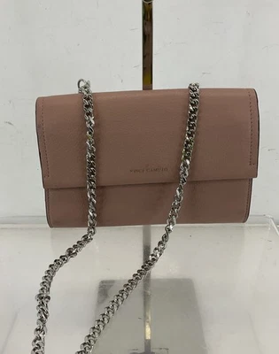 Bolsa/embreagem Vince Camuto couro rosa aba frontal corrente tiracolo - Imagem 1 de 4