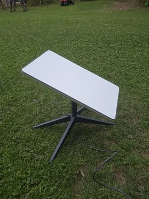 Starlink Gen 2 mit Motor, inkl. Netzwerkadapter und OVP, neuste Firmware - Bild 1 von 4