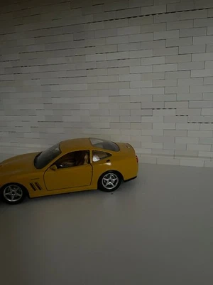 burago auto Ferrari 550 Maranello scala 1:24 del 1996 colore giallo - Immagine 1 di 4